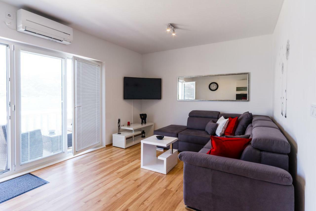 Apartman Orlando Zrnovo Εξωτερικό φωτογραφία