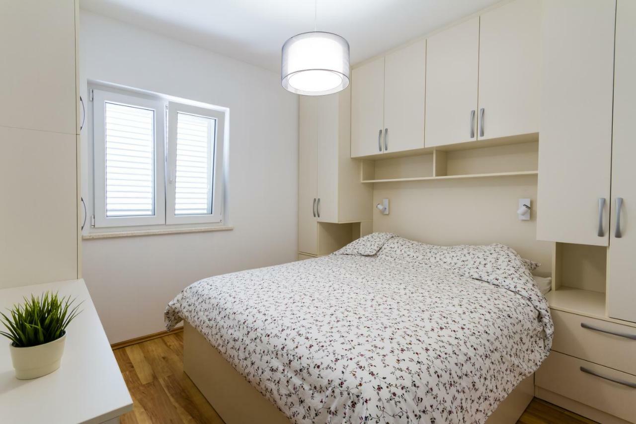 Apartman Orlando Zrnovo Εξωτερικό φωτογραφία